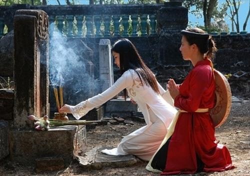 Văn khấn tảo mộ - đi thăm mộ vào tiết Thanh Minh, Cuối Năm, hoặc ngày bất kỳ
